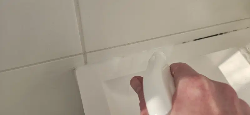 Vízköves csempe és sarkok? Akkor hamarosan érkezik a penészgomba is! 3 peneszolo csaptelep szilo kozben 02