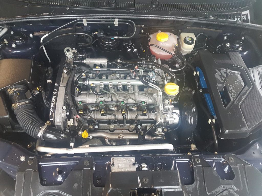 Hogyan tisztíthatjuk meg a járműveket dörzsölés nélkül a Brilliance® Előmosó Vastaghabbal 8 elomoso vastaghab demo11