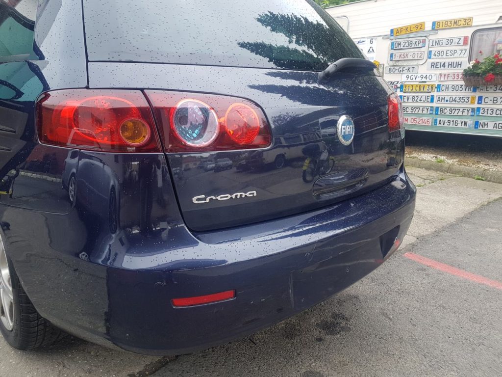 Hogyan tisztíthatjuk meg a járműveket dörzsölés nélkül a Brilliance® Előmosó Vastaghabbal 5 elomoso vastaghab demo3